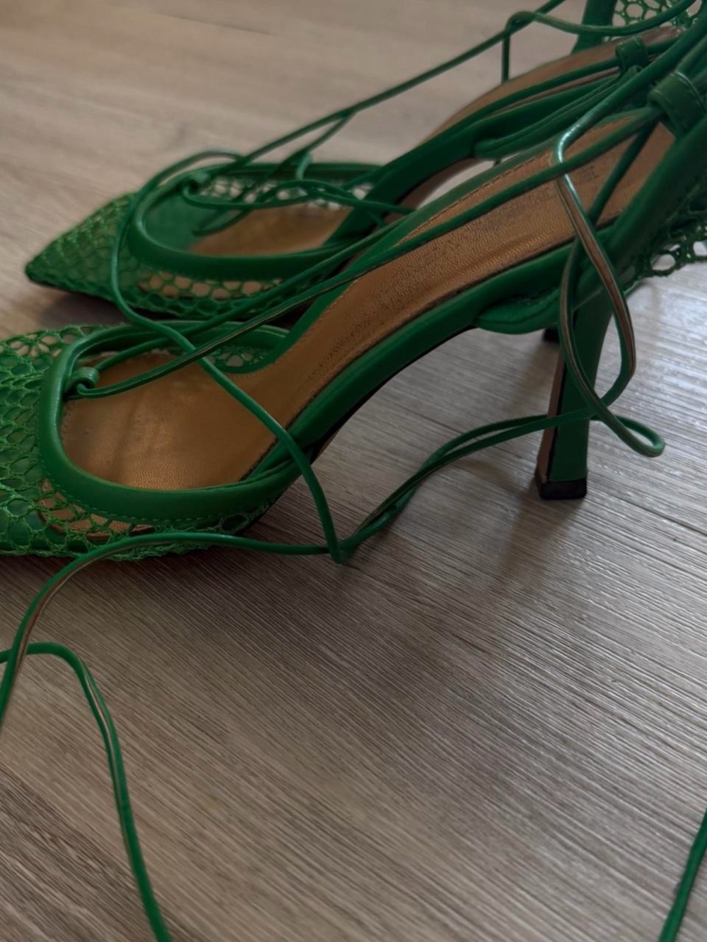 Bottega Veneta Green Lace-Up Pointed Toe Heels - Picture 1 of 4